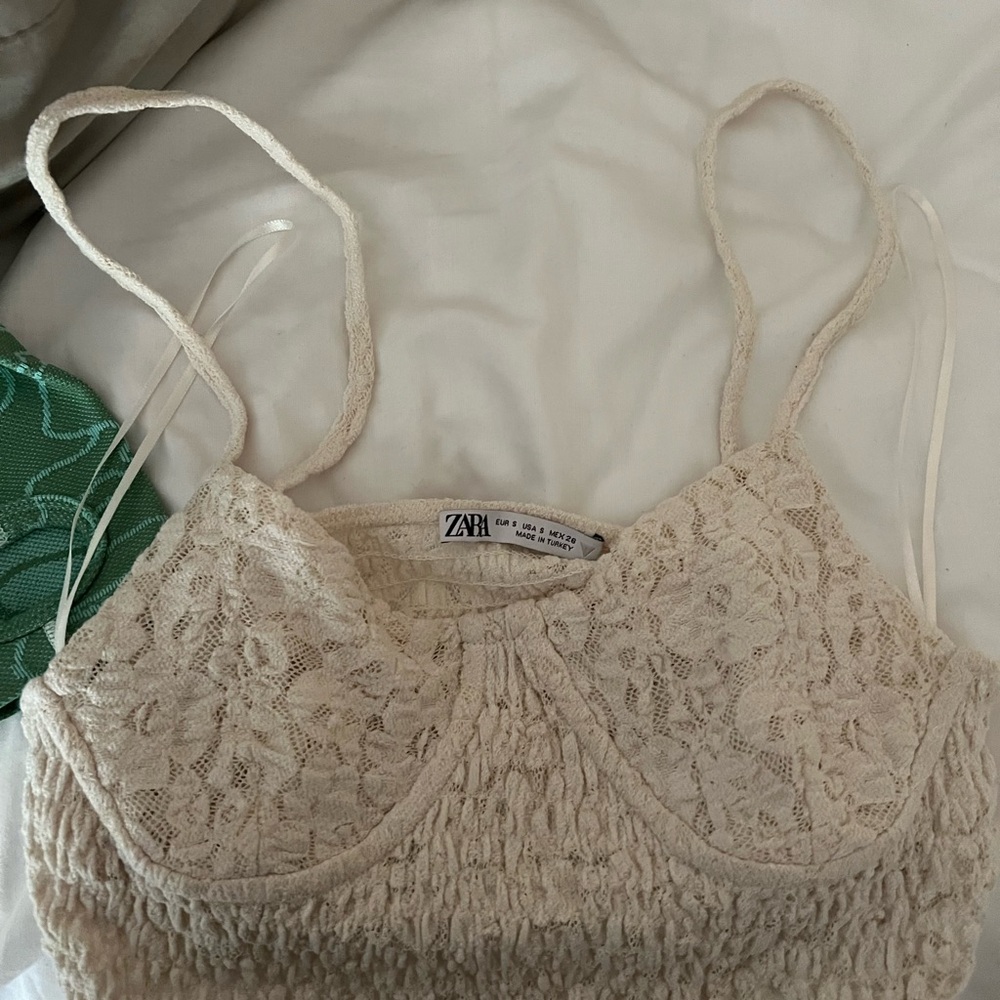 Zara Lace Crop Top in Cream